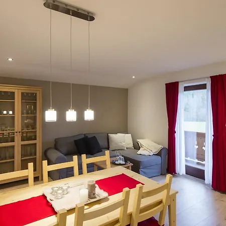 Haus Alpenblick Lofer Apartment Exterior photo